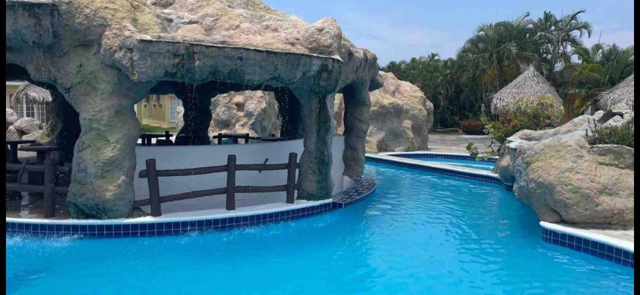 Villa De Ali In Palma Real La Ceiba Exteriér fotografie